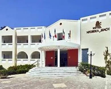 Niforeika Beach Hotel מלון