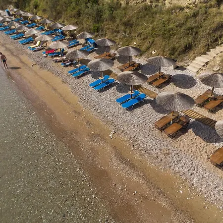 Niforeika Beach Hotel מלון ניפורייקה