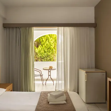 Niforeika Beach Hotel 3*