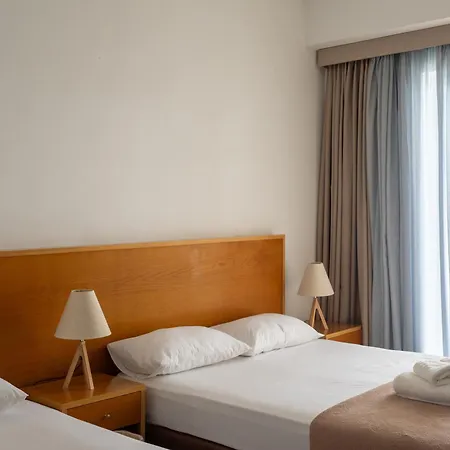 Niforeika Beach Hotel ניפורייקה
