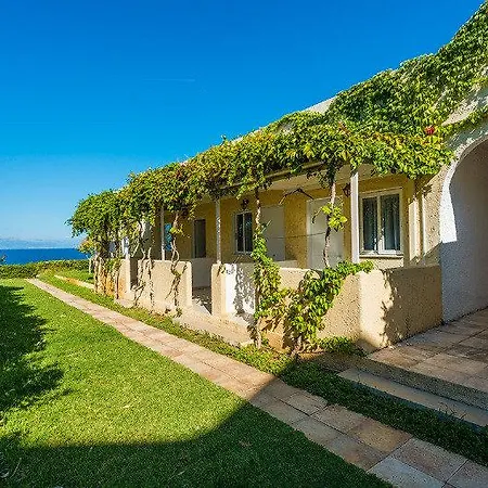 Niforeika Beach Hotel 3* ניפורייקה