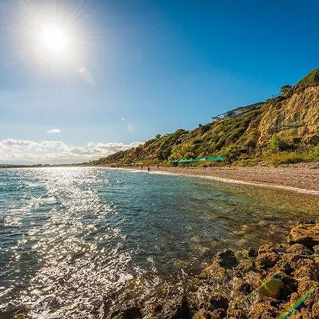 Niforeika Beach Hotel 3*