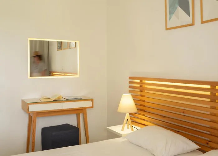 Ξενοδοχείο Niforeika Beach Hotel 3*