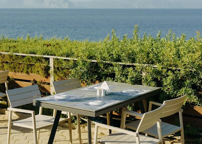 Szálloda Niforeika Beach Hotel Niforéika