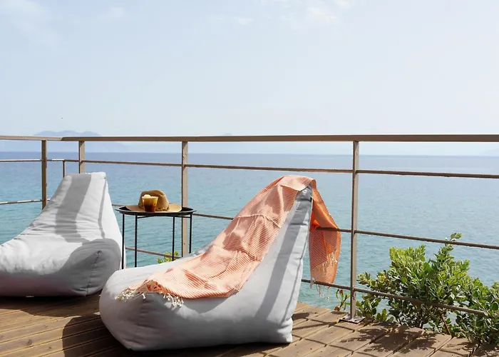 Niforeika Beach Hotel 3*